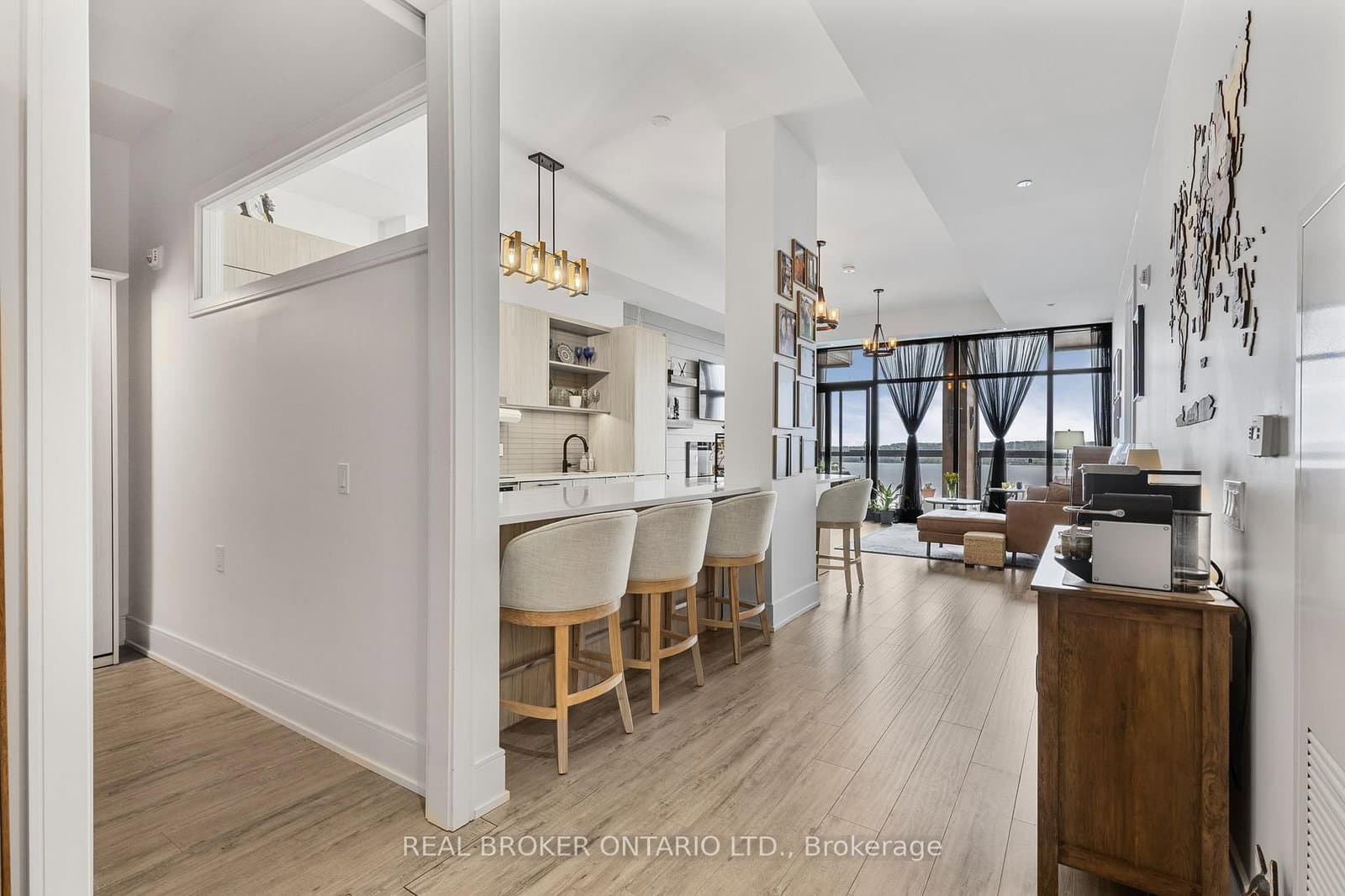 185 Dunlop Street E, Unit PH 3 thumbnail 4