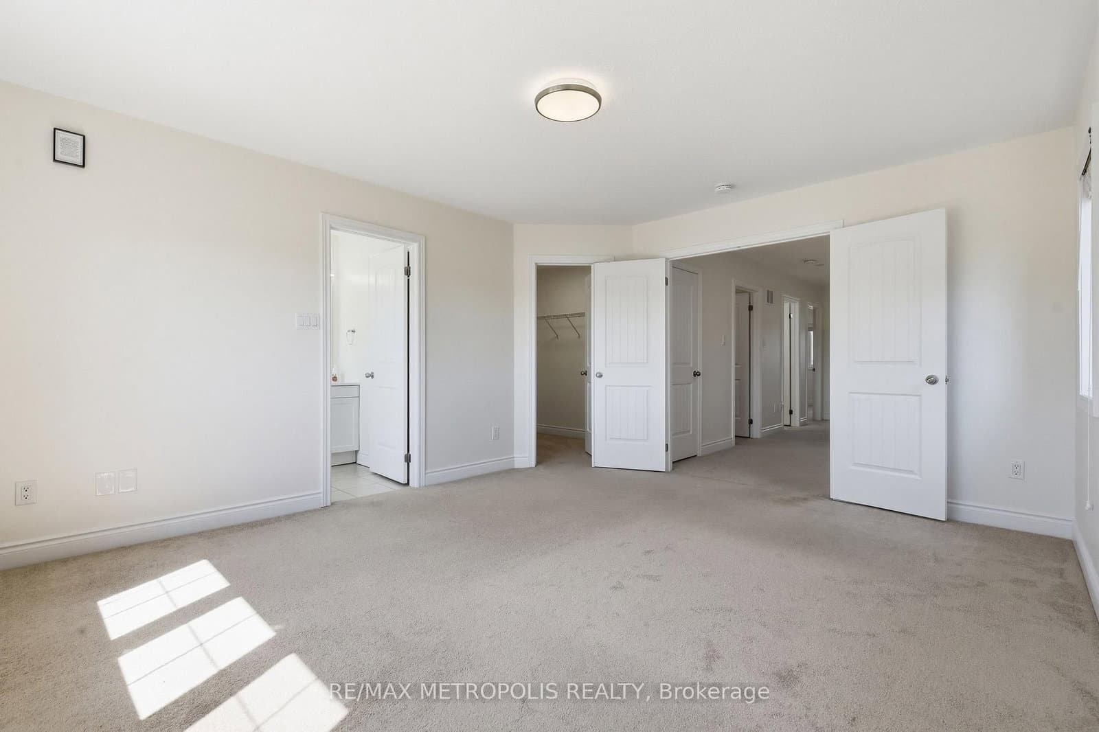 34 Robertson Street thumbnail 25