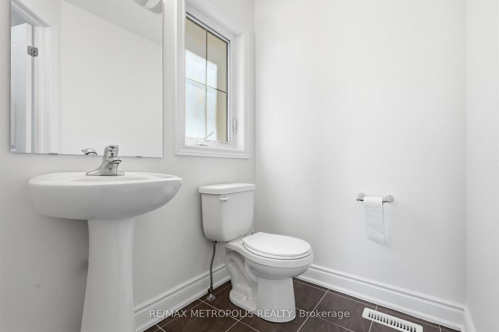 34 Robertson Street thumbnail 41