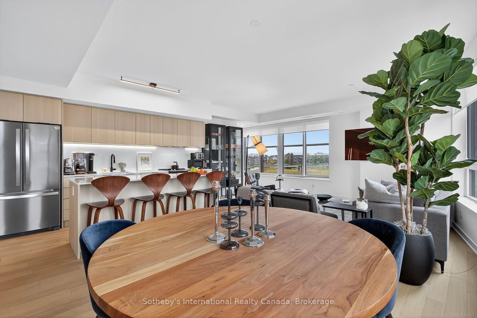 31 Huron Street, Unit 224 thumbnail 12