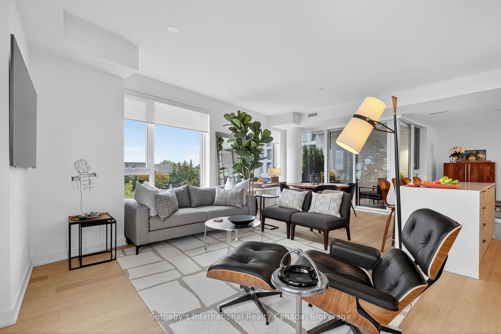 31 Huron Street, Unit 224 thumbnail 15