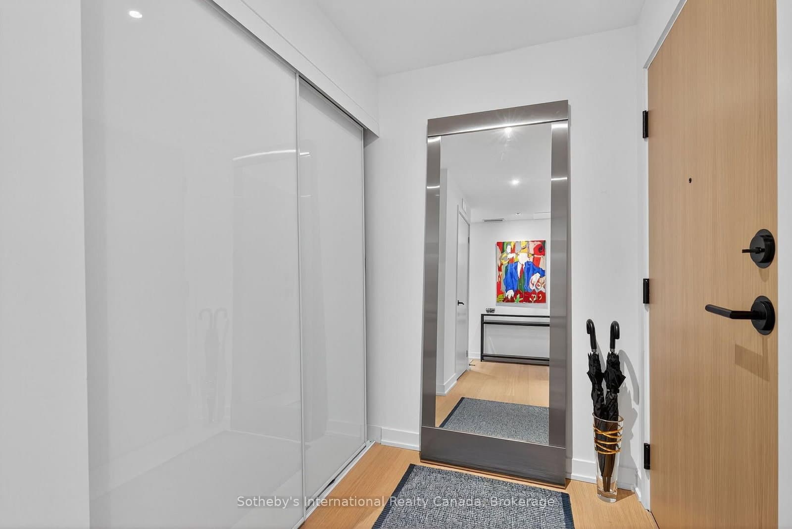 31 Huron Street, Unit 224 thumbnail 2