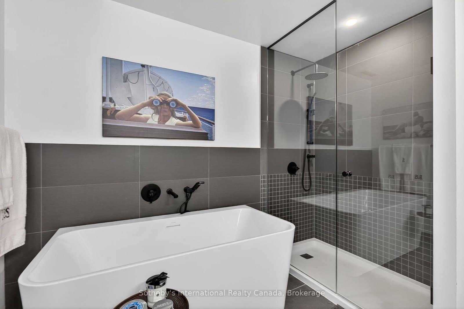 31 Huron Street, Unit 224 thumbnail 23
