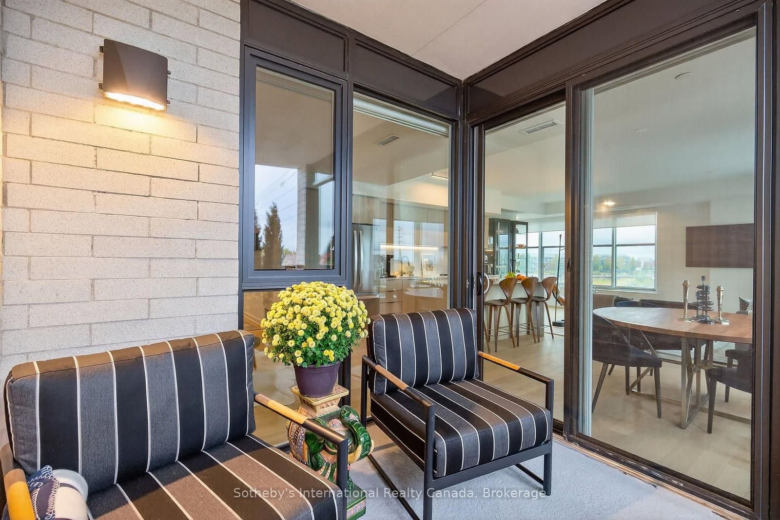 31 Huron Street, Unit 224 thumbnail 26