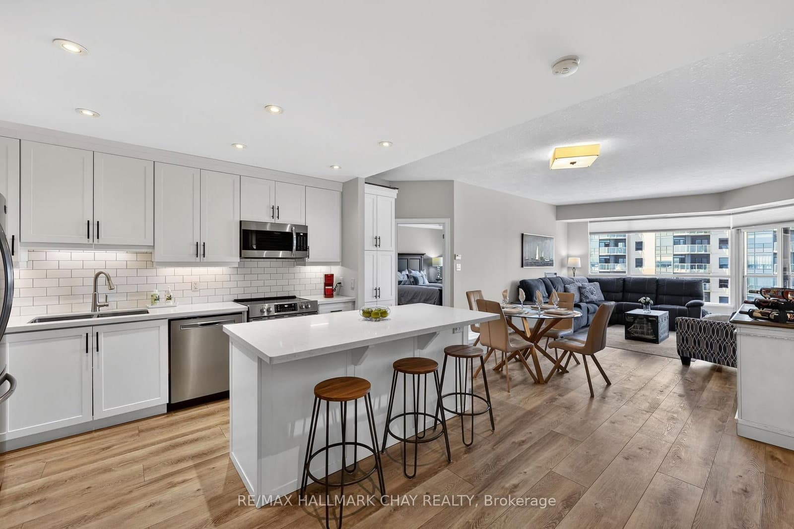 37 Ellen Street, Unit 805 thumbnail 3