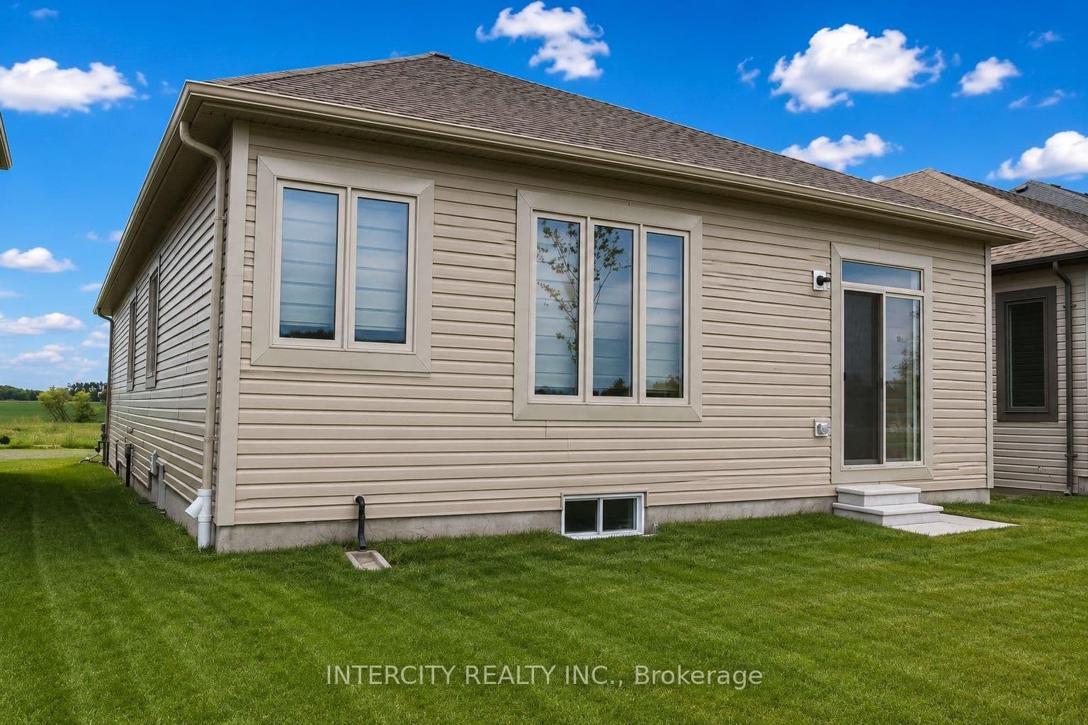 17 Union Boulevard thumbnail 45