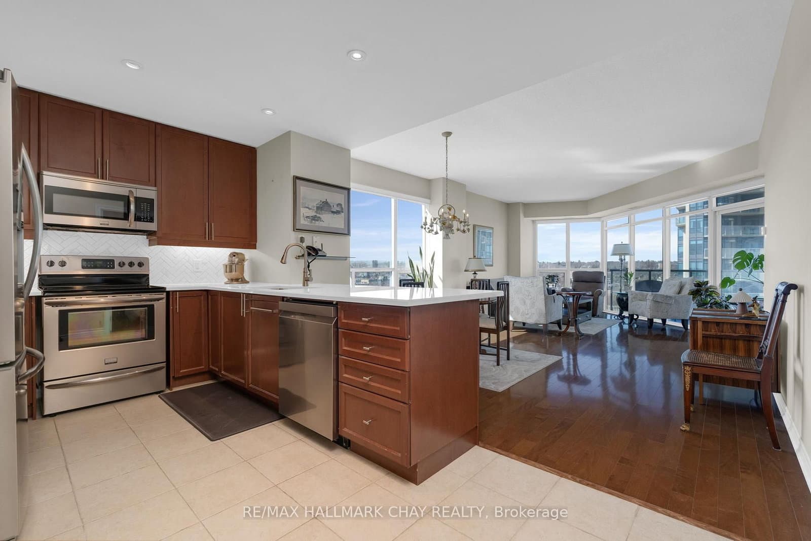 37 Ellen Street, Unit 702 thumbnail 9