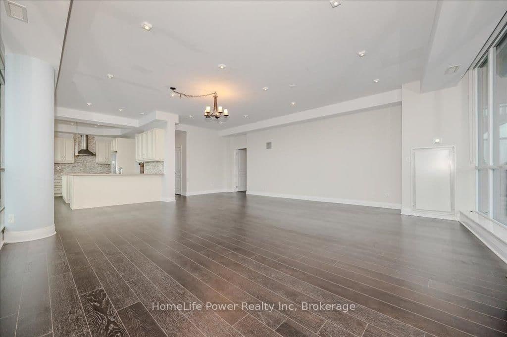 1 Hurontario Street, Unit 2001 thumbnail 14