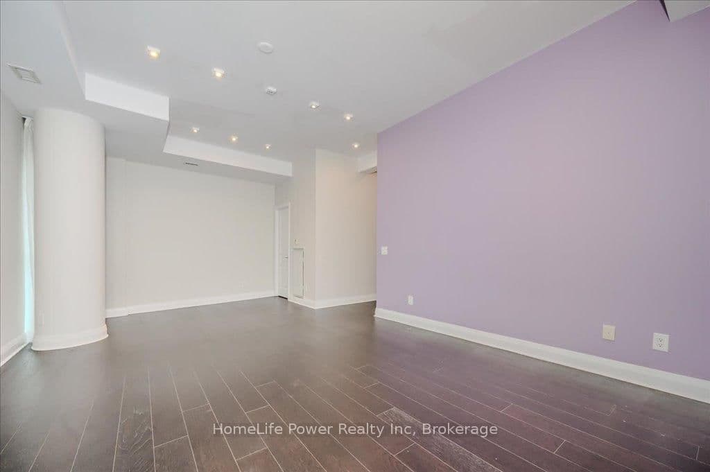 1 Hurontario Street, Unit 2001 thumbnail 24