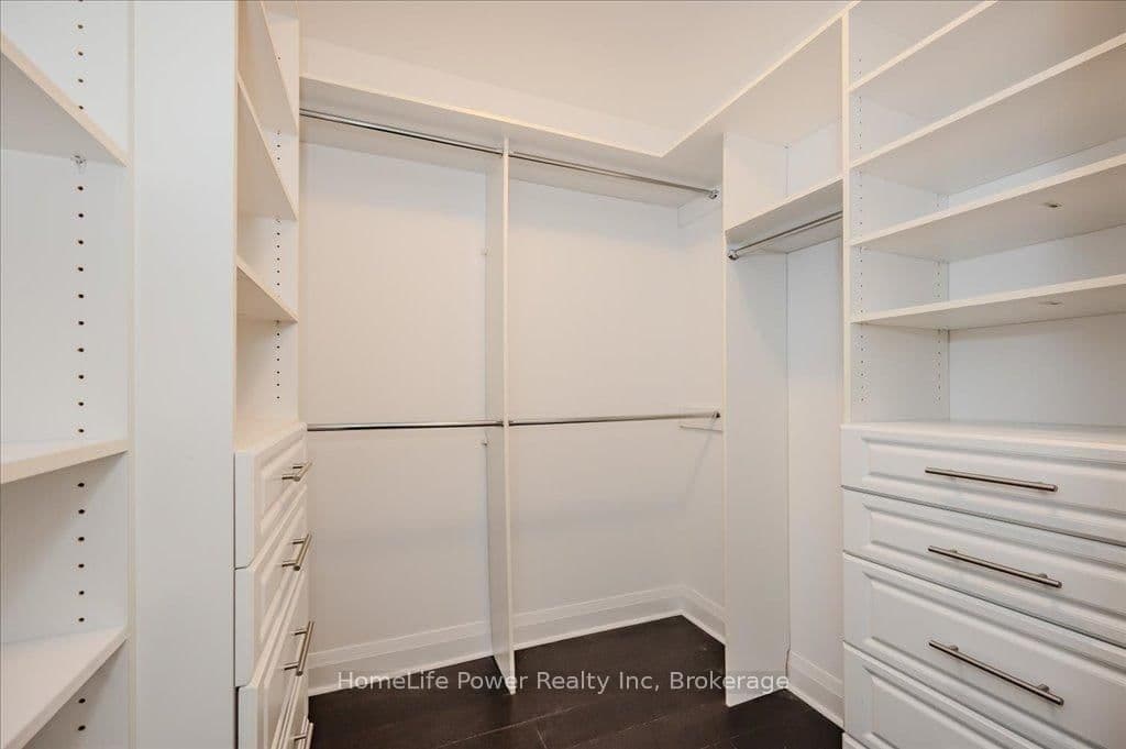 1 Hurontario Street, Unit 2001 thumbnail 25