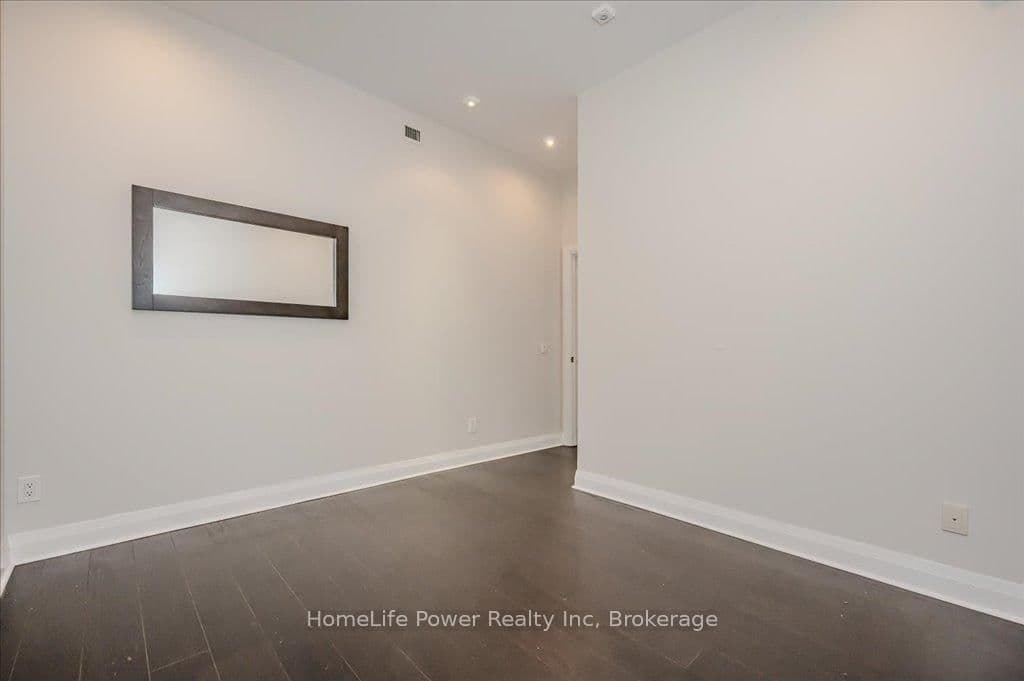 1 Hurontario Street, Unit 2001 thumbnail 34