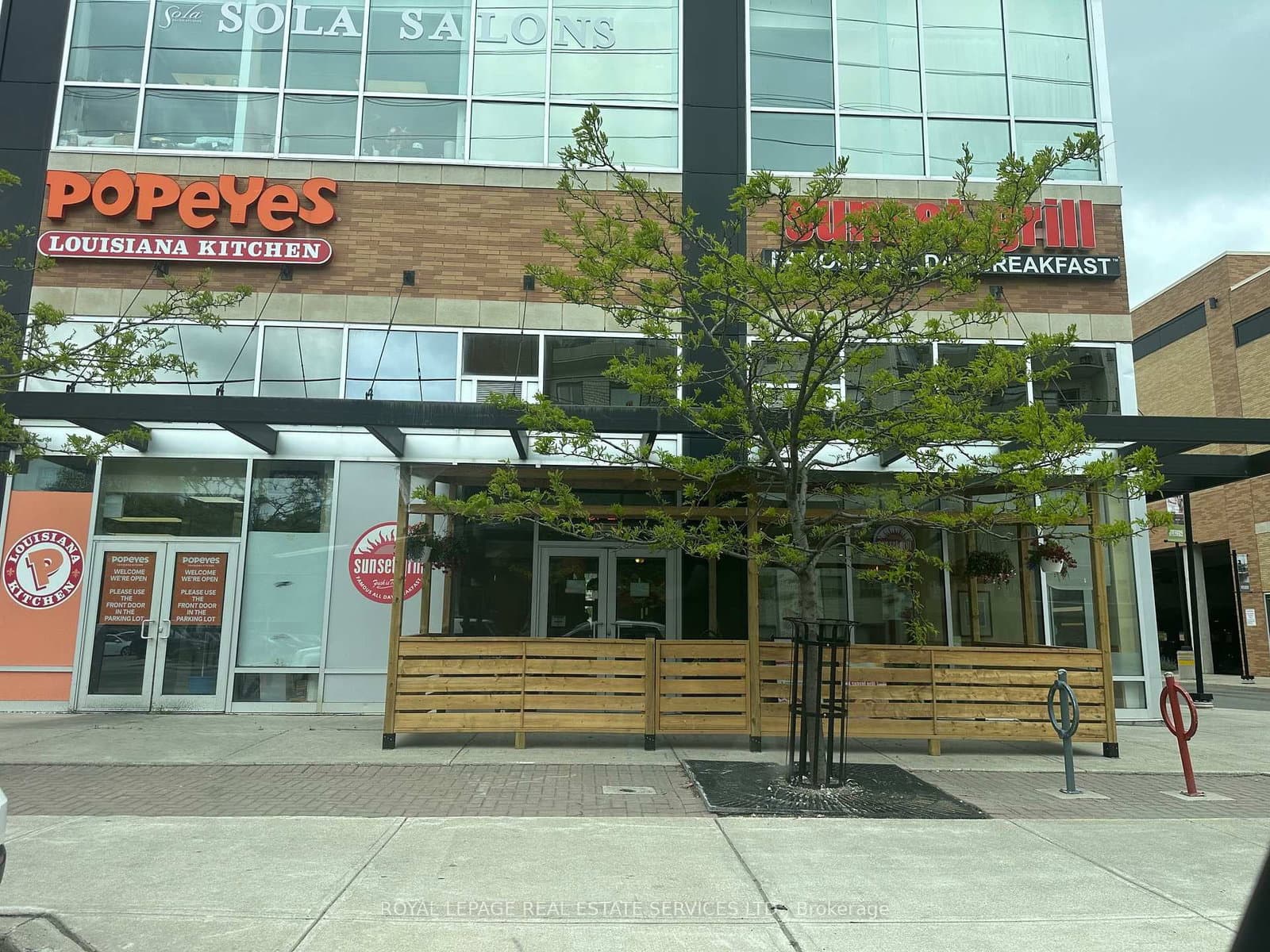 507 Lakeshore Road, Unit 111 thumbnail 2