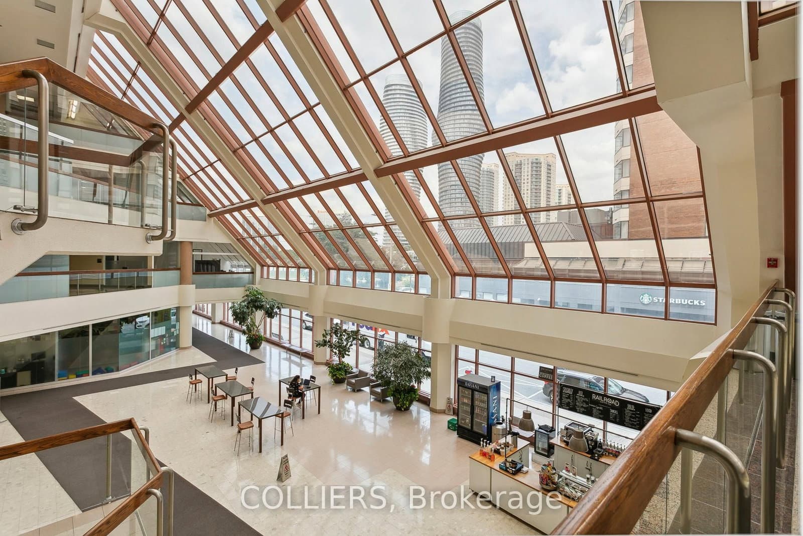 90 Burnhamthorpe Road W, Unit 500 thumbnail 2