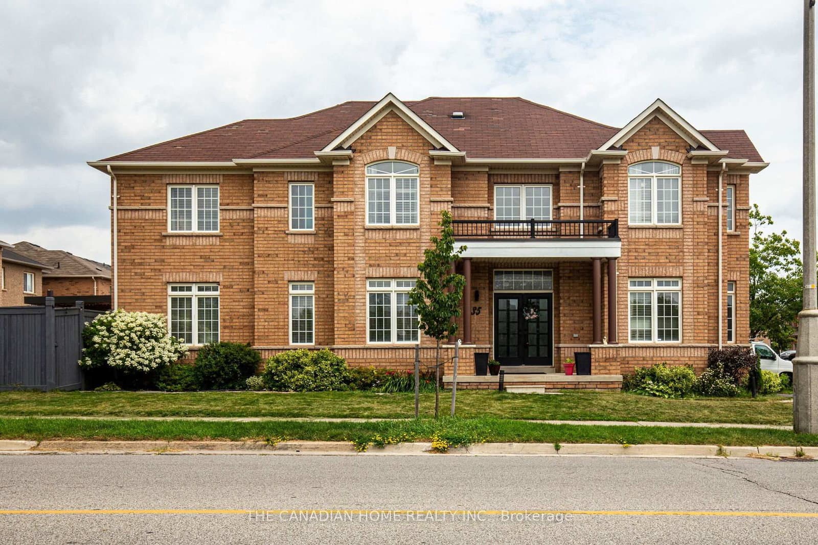 35 Ashby Field Road - Image 1