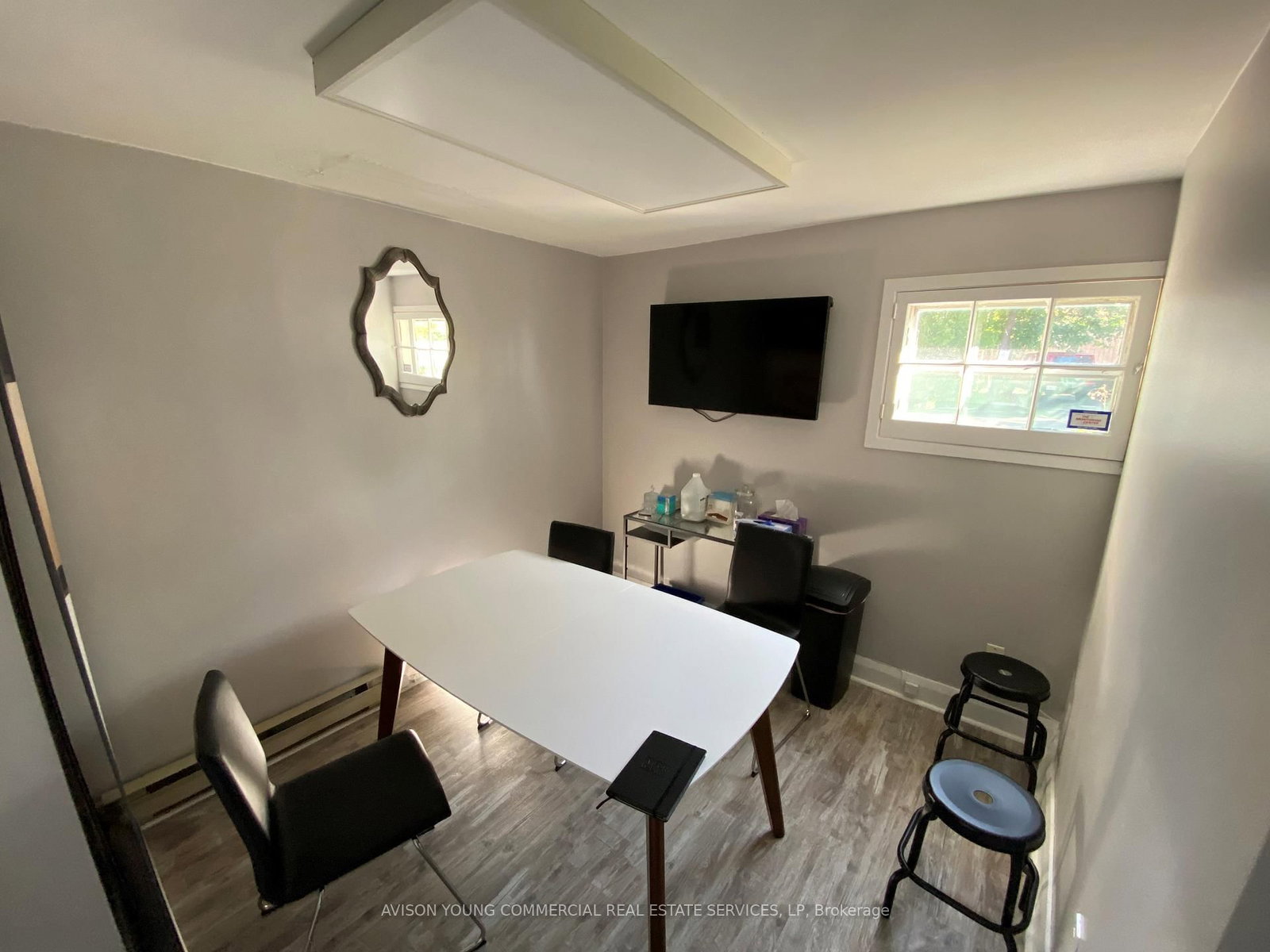2108 Old Lakeshore Road thumbnail 8