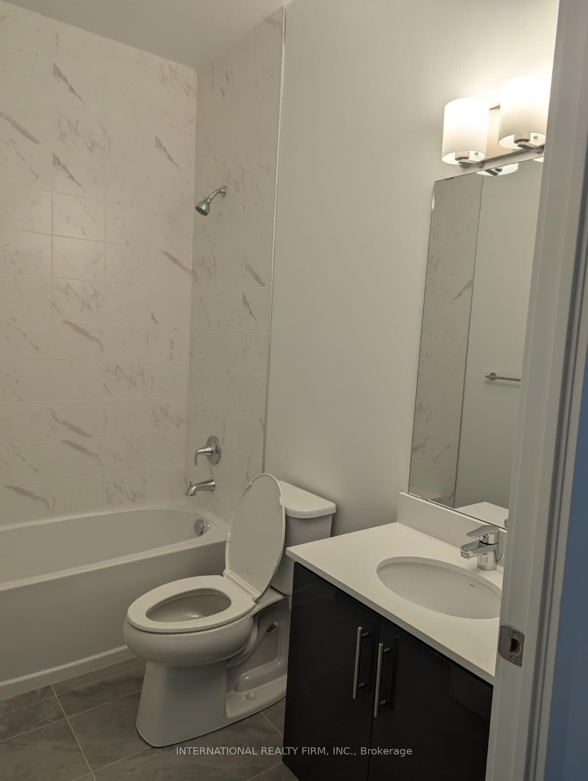 556 MARLEE Avenue, Unit 102 thumbnail 5