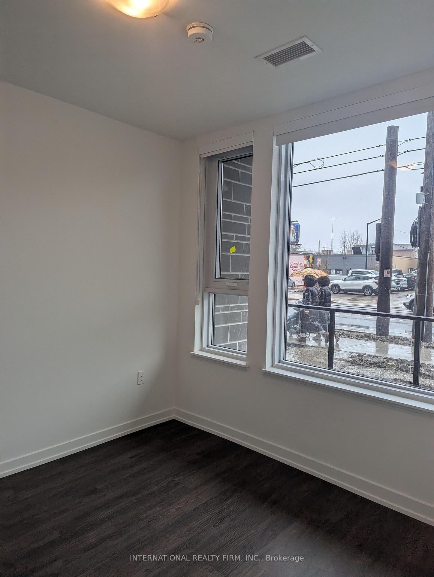 556 MARLEE Avenue, Unit 102 thumbnail 9