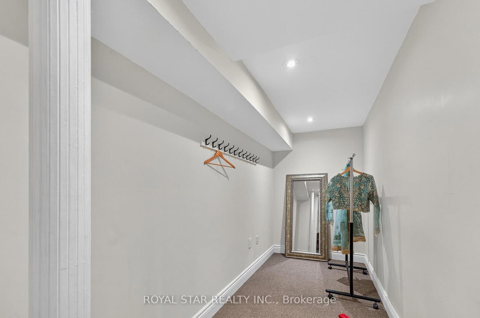 61 Aldersgate Drive thumbnail 31