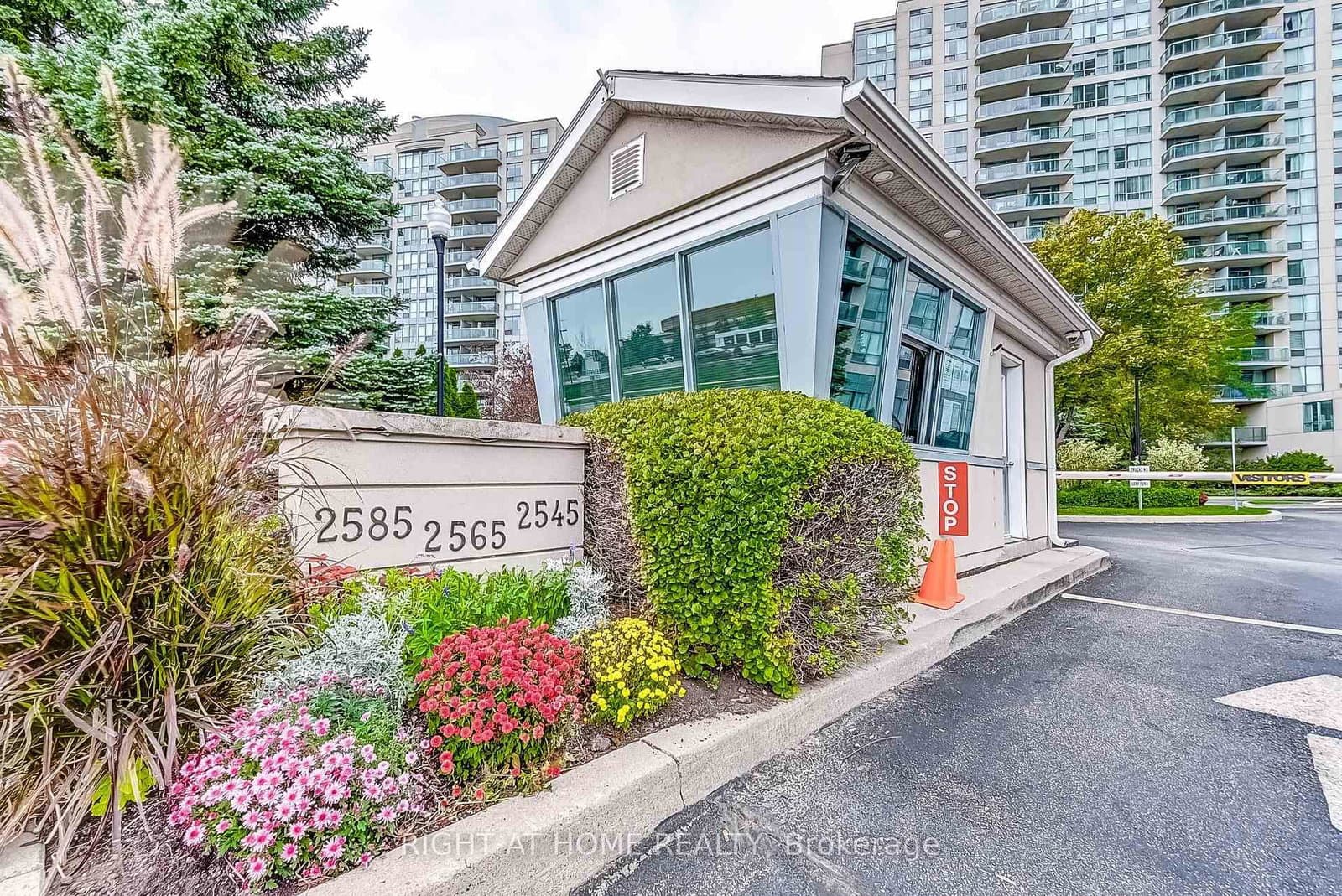 2565 Erin Centre Boulevard, Unit 508 thumbnail 13