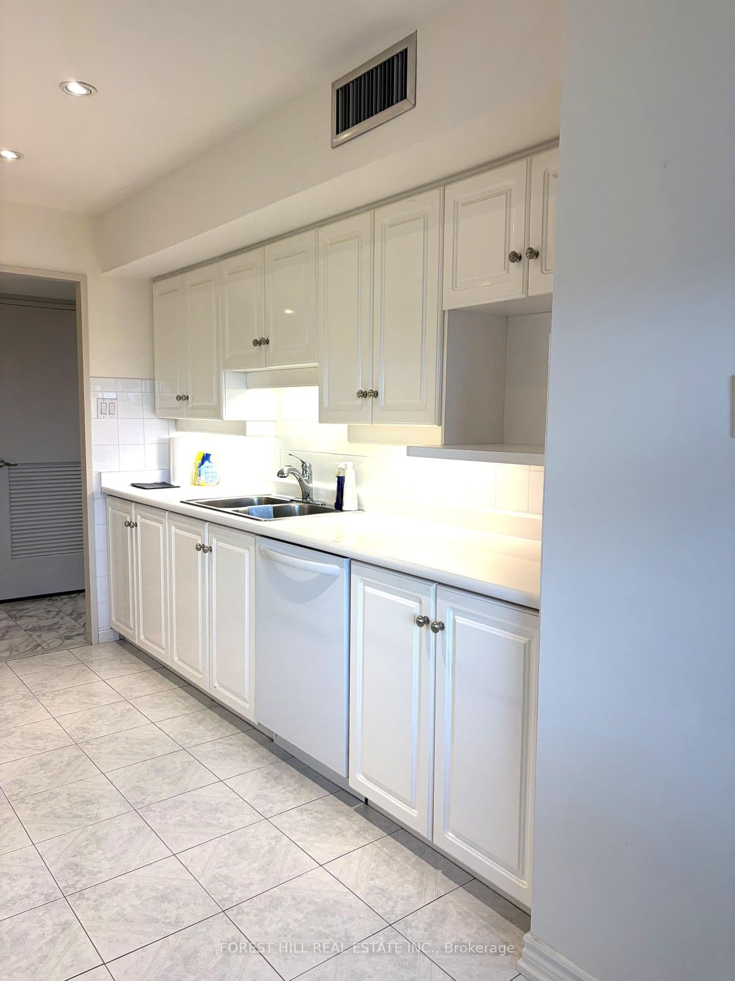 1300 Bloor Street, Unit 2501 thumbnail 8