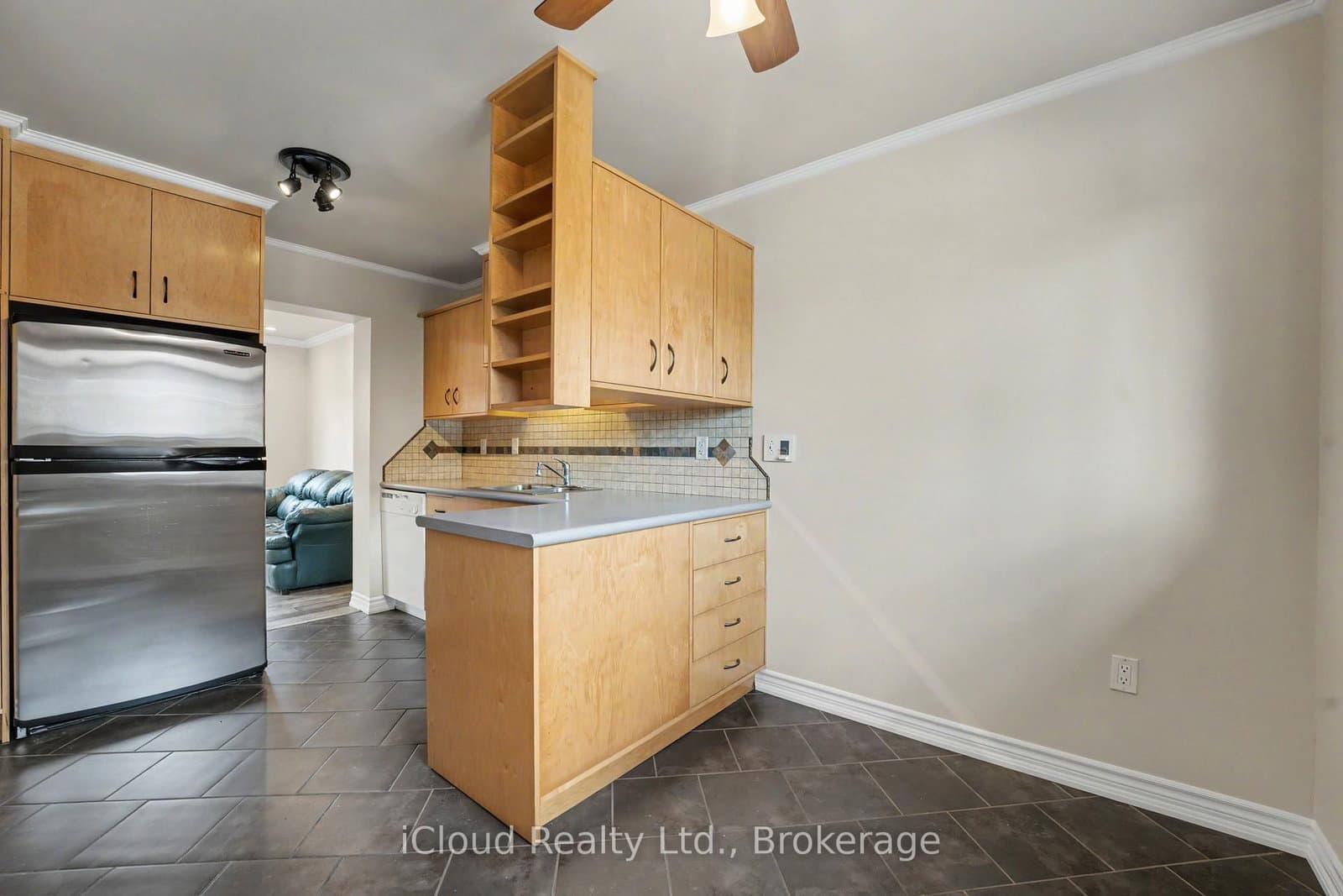 81 Hansen Road, Unit 62 thumbnail 8