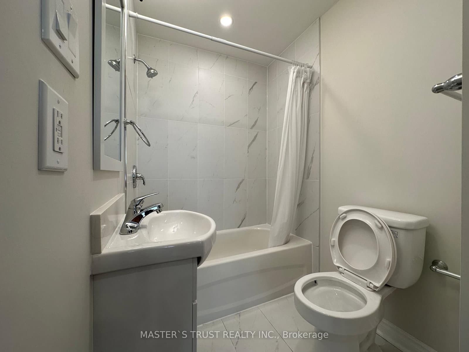151 Dynevor Road, Unit Main thumbnail 5