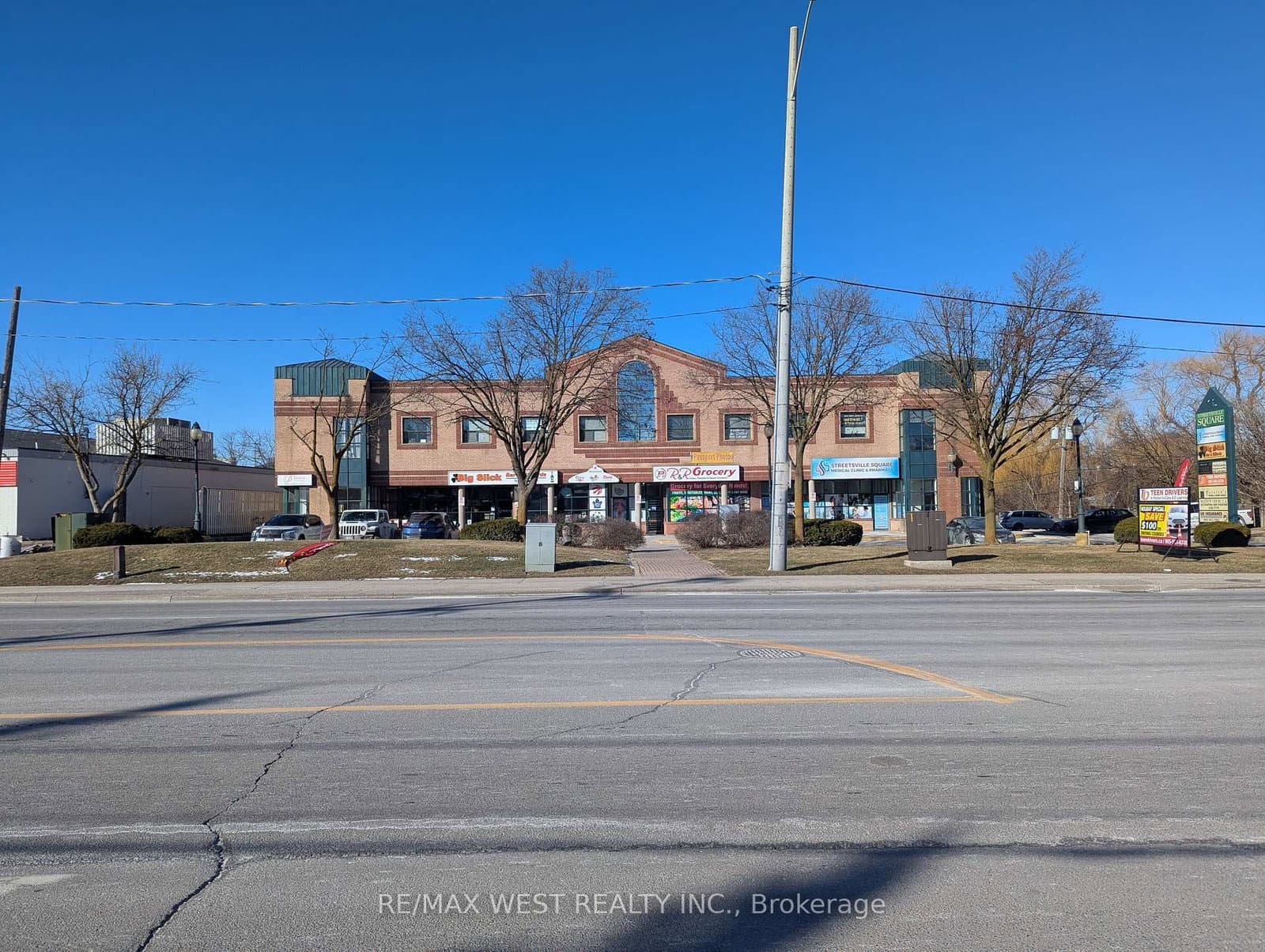 1965 Britannia Road W, Unit 202 thumbnail 2