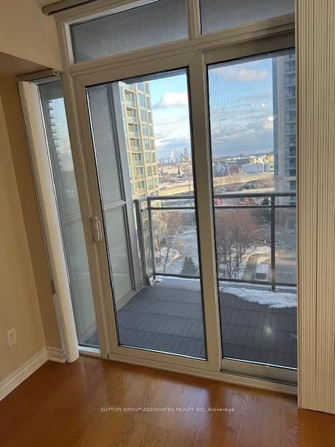 5229 Dundas Street W, Unit 609 thumbnail 16