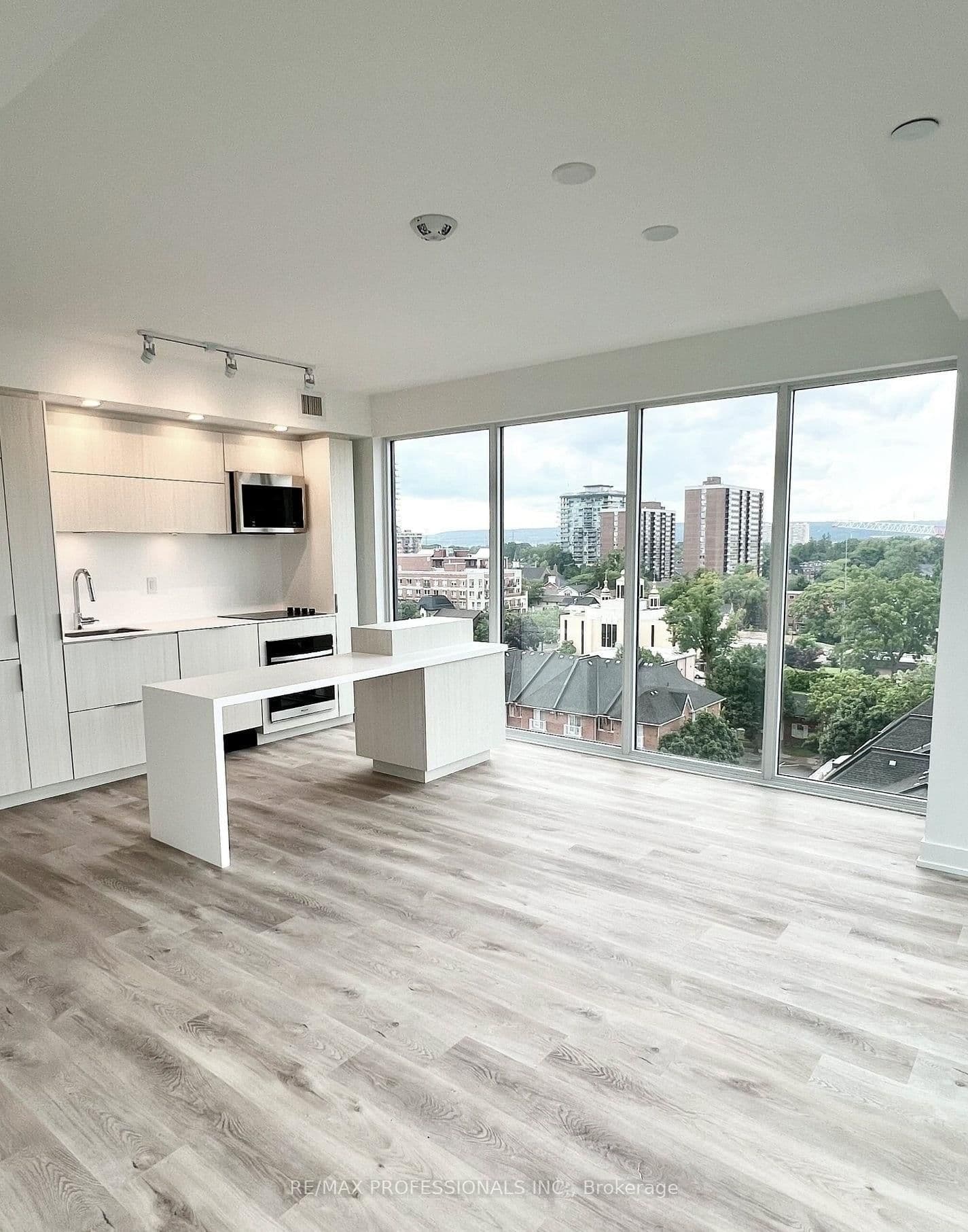 370 Martha Street, Unit 802 thumbnail 10