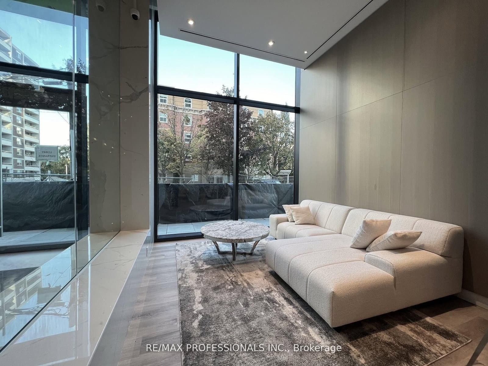 370 Martha Street, Unit 802 thumbnail 29