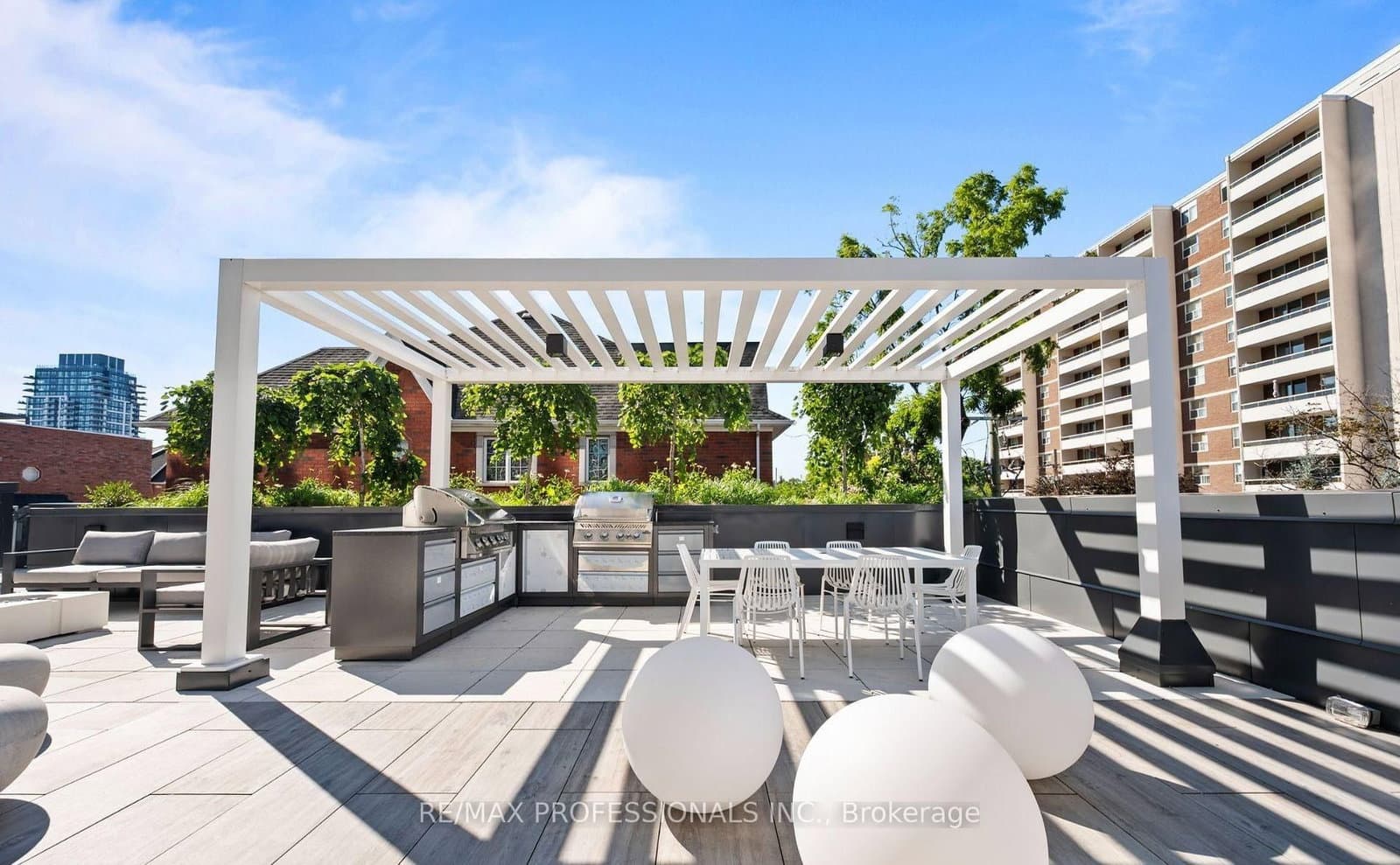 370 Martha Street, Unit 802 thumbnail 40