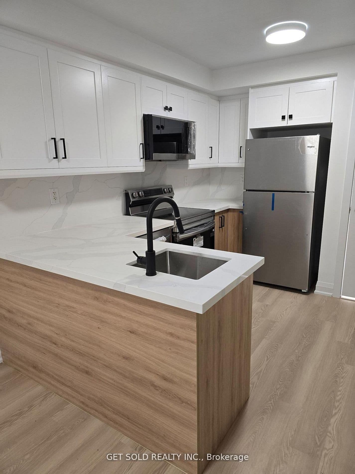 8 Drummond Street, Unit 421 thumbnail 3