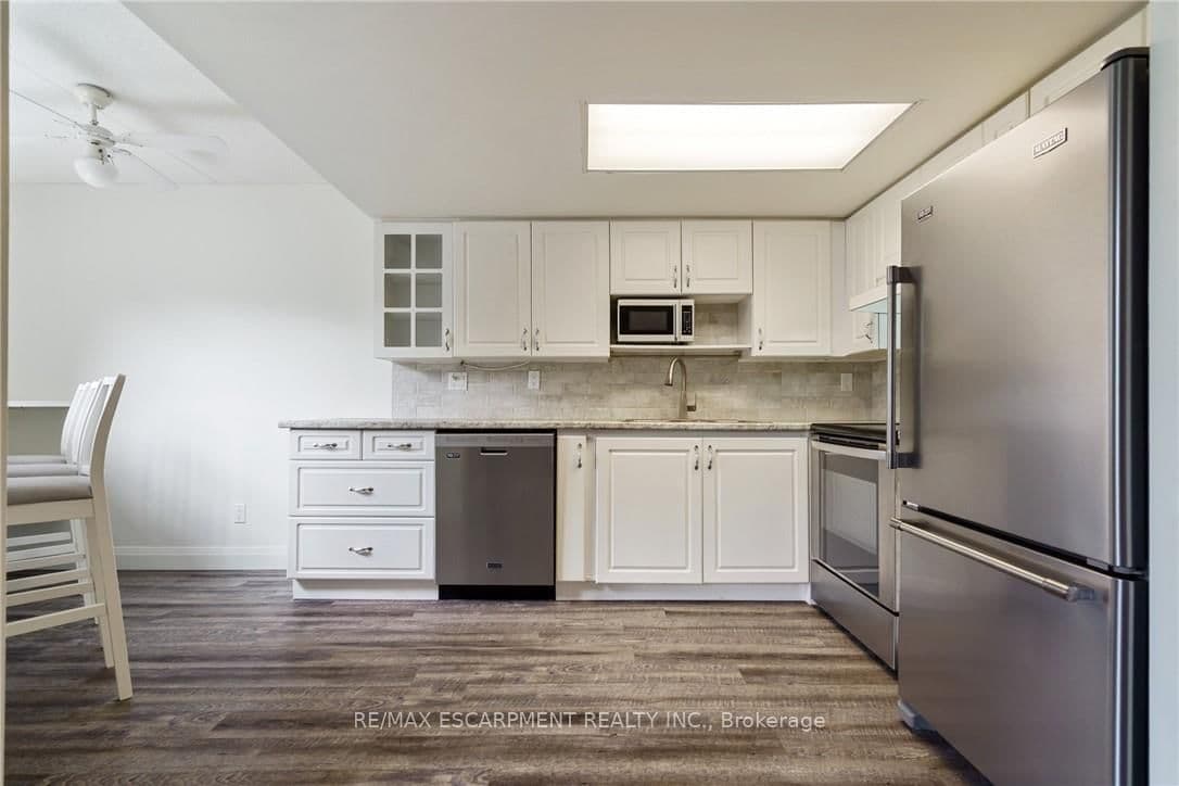 3499 UPPER MIDDLE Road, Unit 211 thumbnail 15