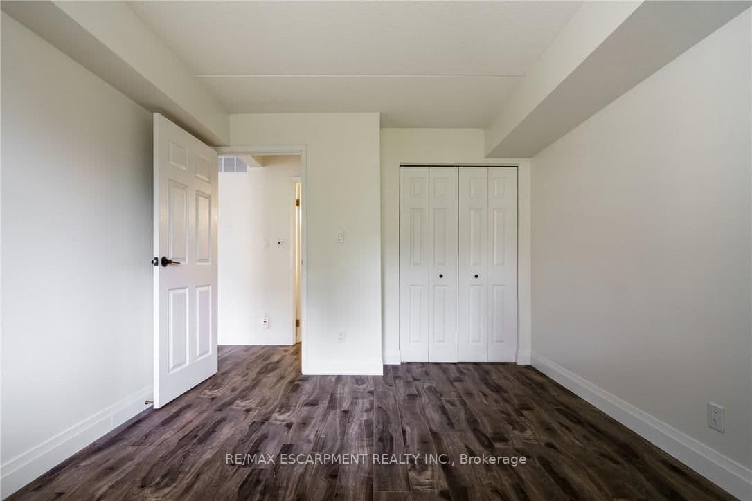 3499 UPPER MIDDLE Road, Unit 211 thumbnail 25