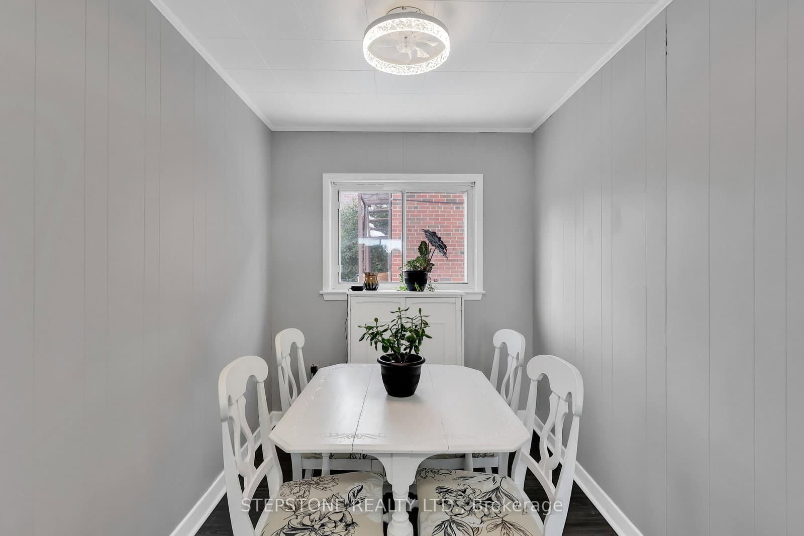56 41st Street W thumbnail 18