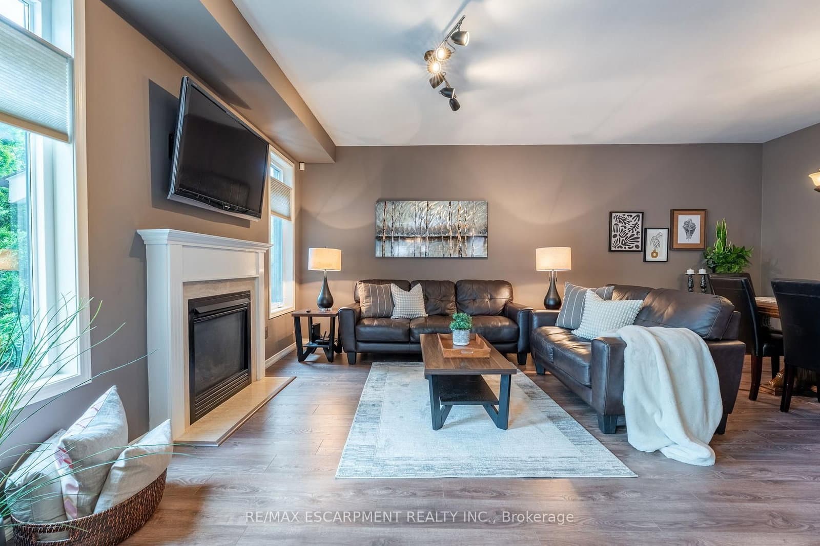 4670 Huffman Road N thumbnail 12