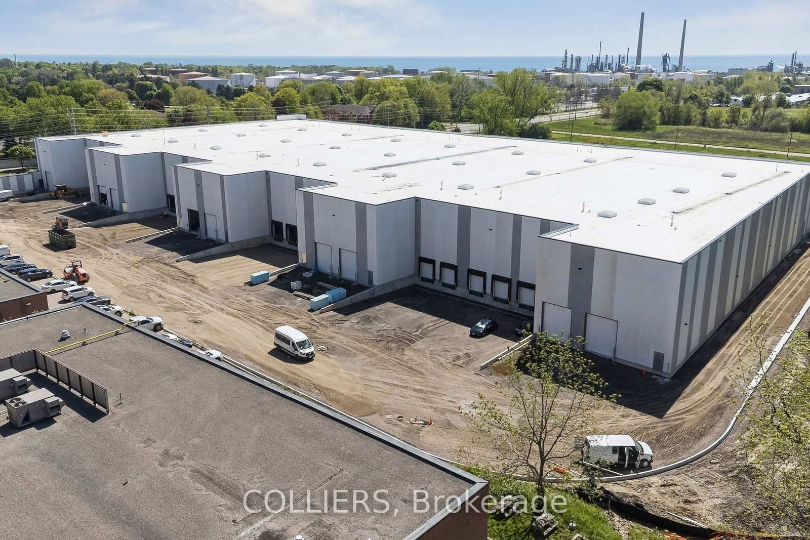 770 Southdown Road, Unit 107 thumbnail 3