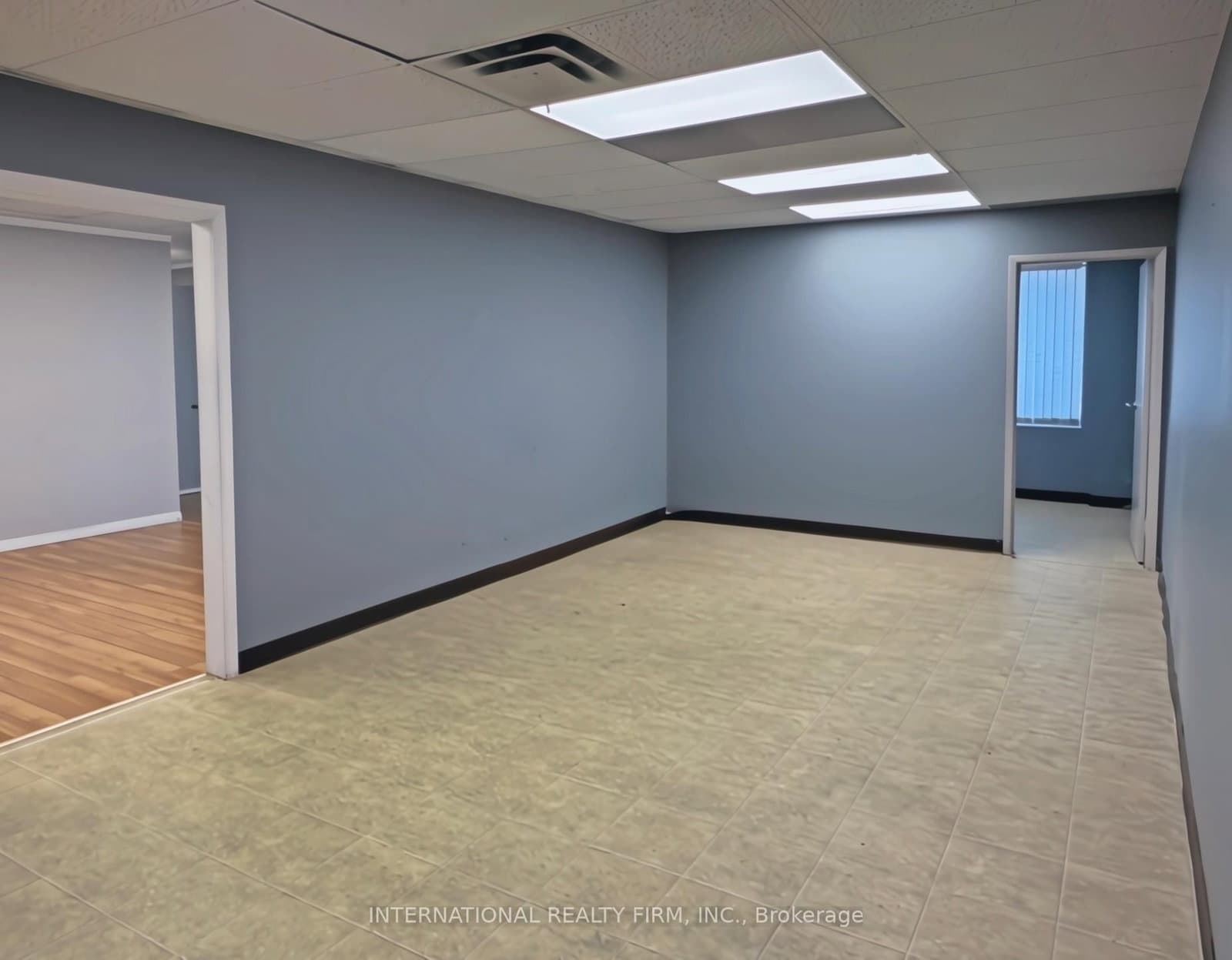 1635 W Lawrence Avenue W, Unit Unit 205 A thumbnail 2