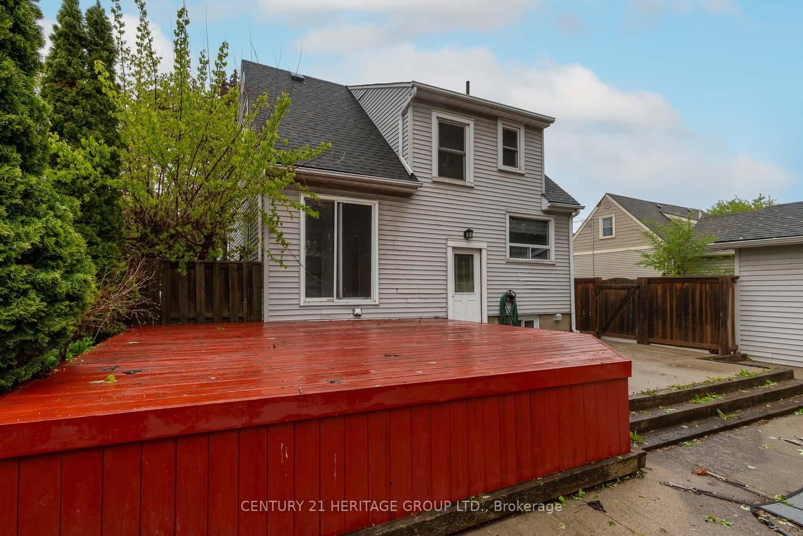 2232 Queensway Drive thumbnail 19