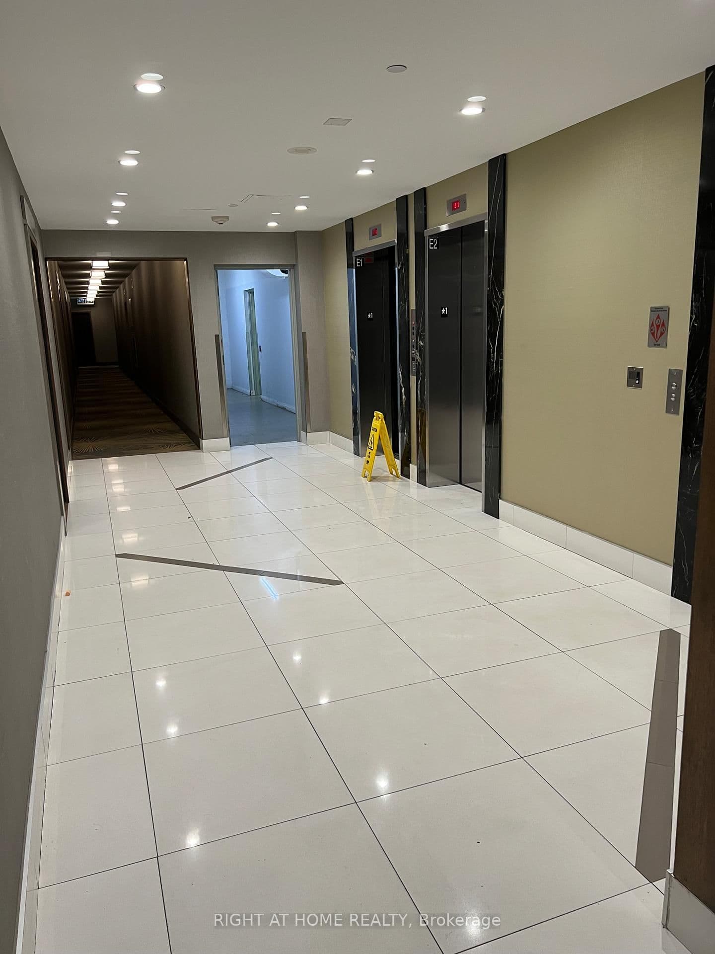 5025 Four Springs Avenue, Unit 1407 thumbnail 7