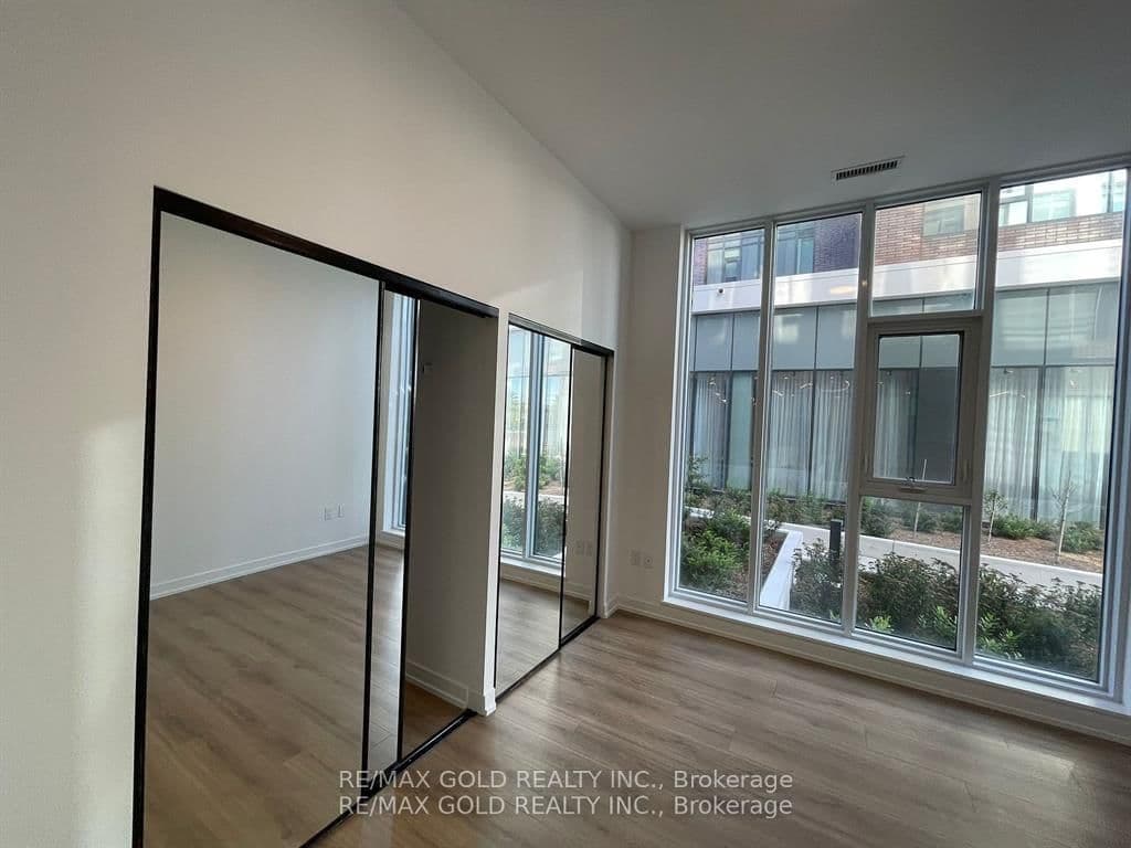 10 Lagerfeld Drive, Unit 104 thumbnail 32