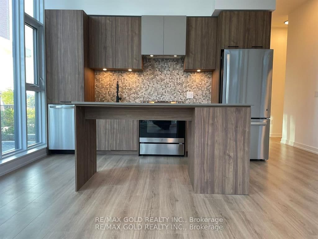 10 Lagerfeld Drive, Unit 104 thumbnail 36