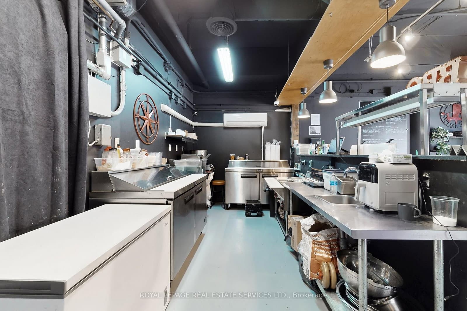399 Elizabeth Street, Unit 6 thumbnail 15