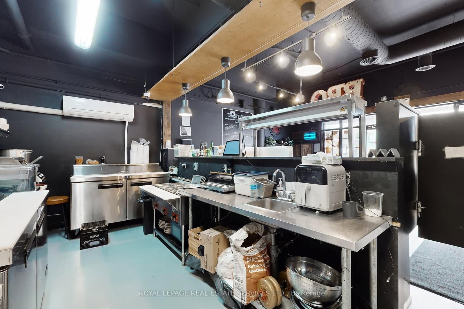 399 Elizabeth Street, Unit 6 thumbnail 16