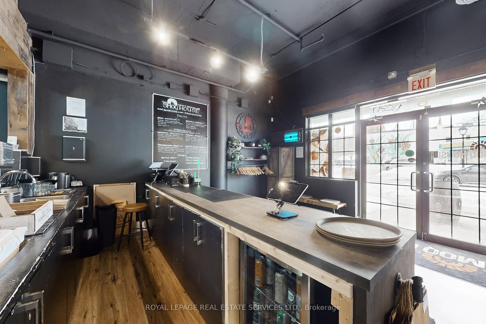 399 Elizabeth Street, Unit 6 thumbnail 2
