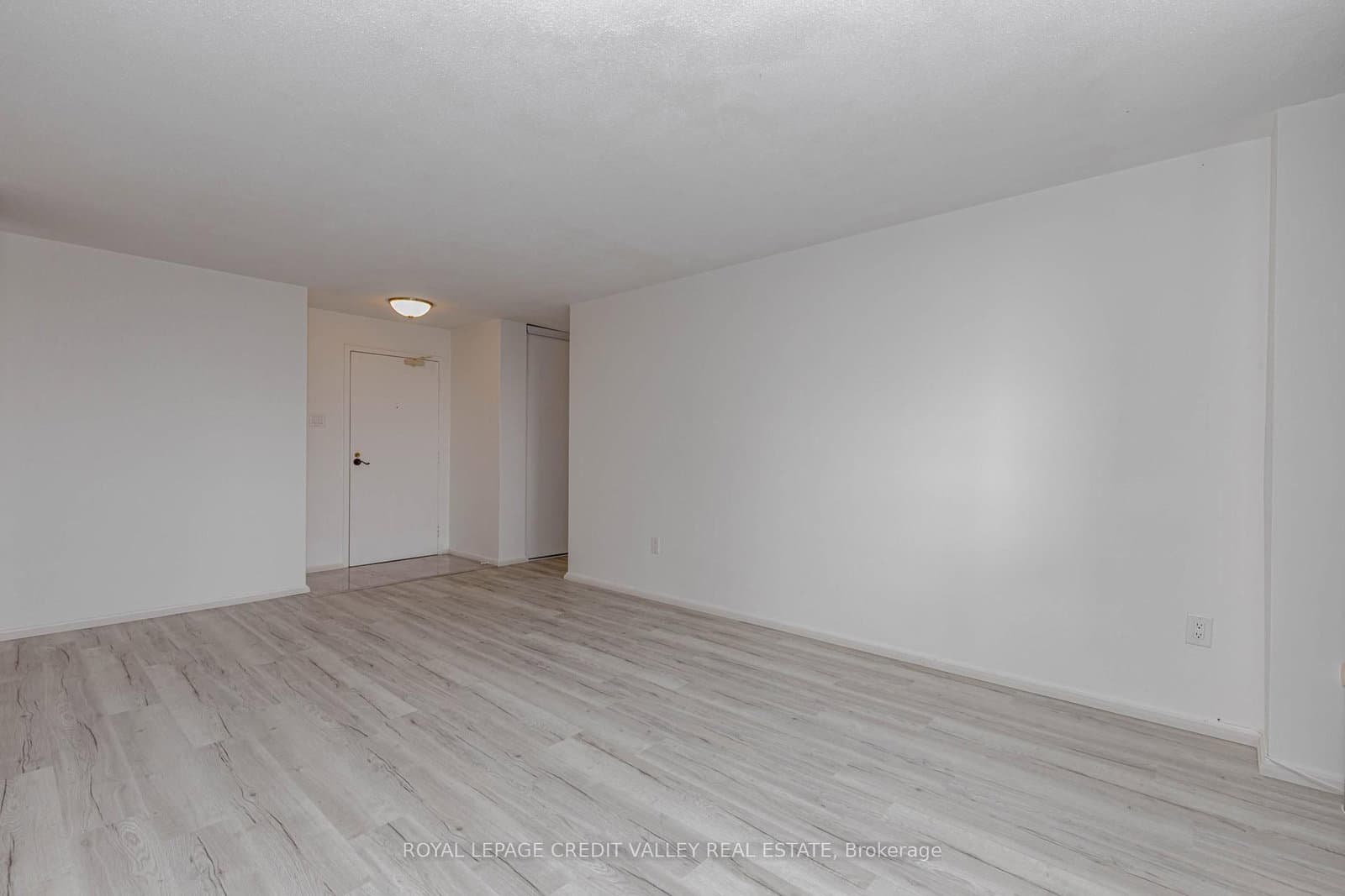 3120 Kirwin Avenue, Unit 501 thumbnail 10