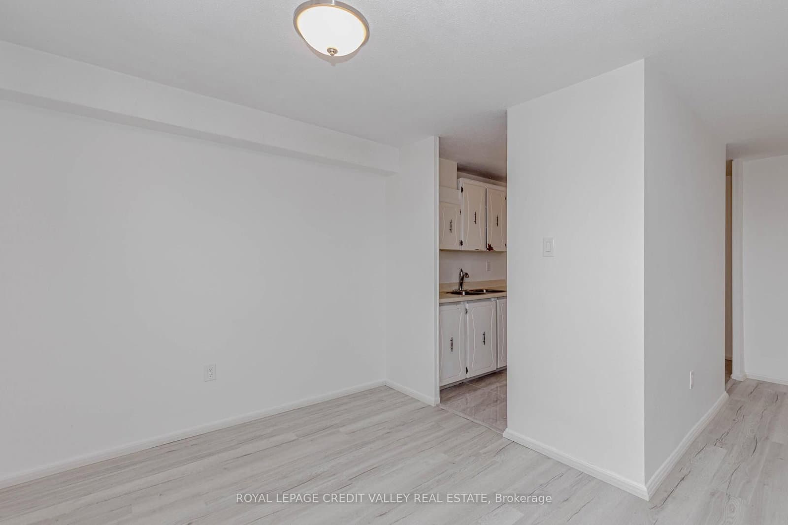 3120 Kirwin Avenue, Unit 501 thumbnail 19