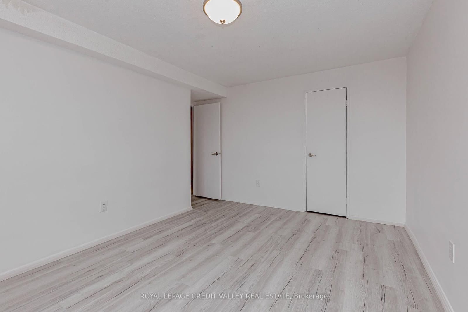 3120 Kirwin Avenue, Unit 501 thumbnail 34
