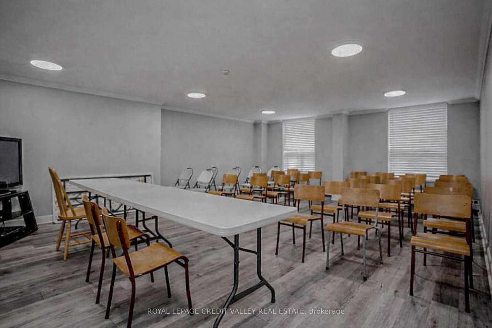 3120 Kirwin Avenue, Unit 501 thumbnail 47