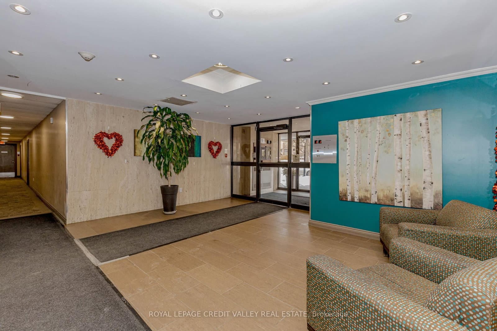 3120 Kirwin Avenue, Unit 501 thumbnail 5